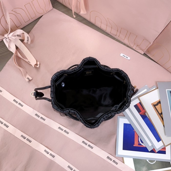 Matelassé nappa leather pouch“16*14*7.5CM”-086=