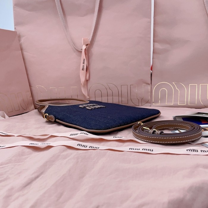 lVY Canvas And Leather Bag“24*20CM”-026=