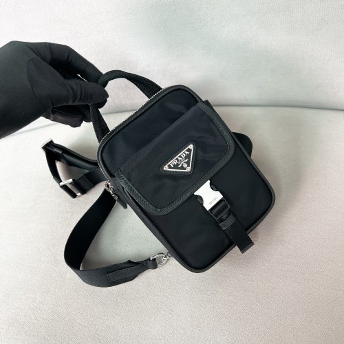Re-Nylon And Leather Smartphone Case“17*11.5*4.5CM”-086=