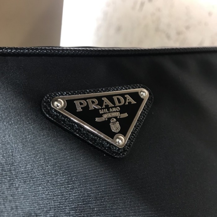 Re-Nylon Zip Pouch“24*16*7CM”-005=
