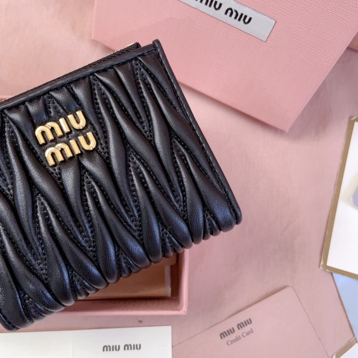 Small wallet in matelassé nappa leather“11.5*8CM”-023=