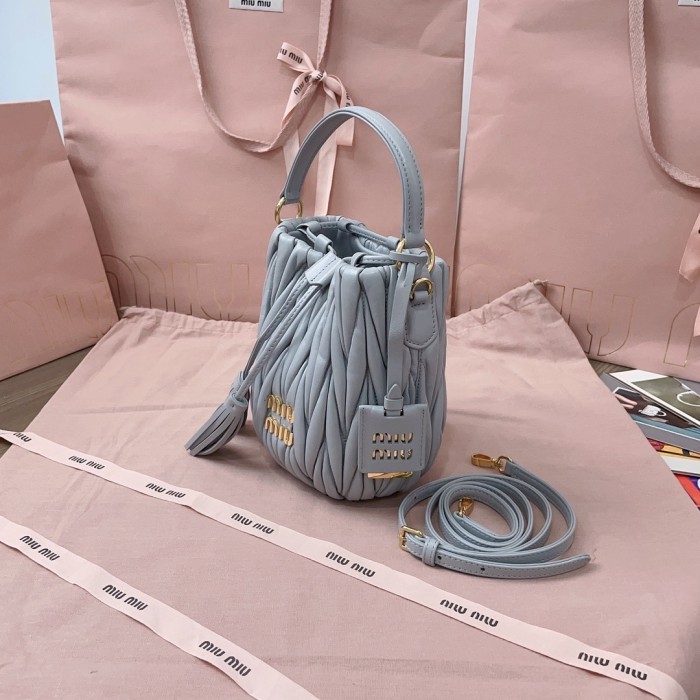 Matelassé Nappa Leather Bucket Bag“17*15*10CM”-058=