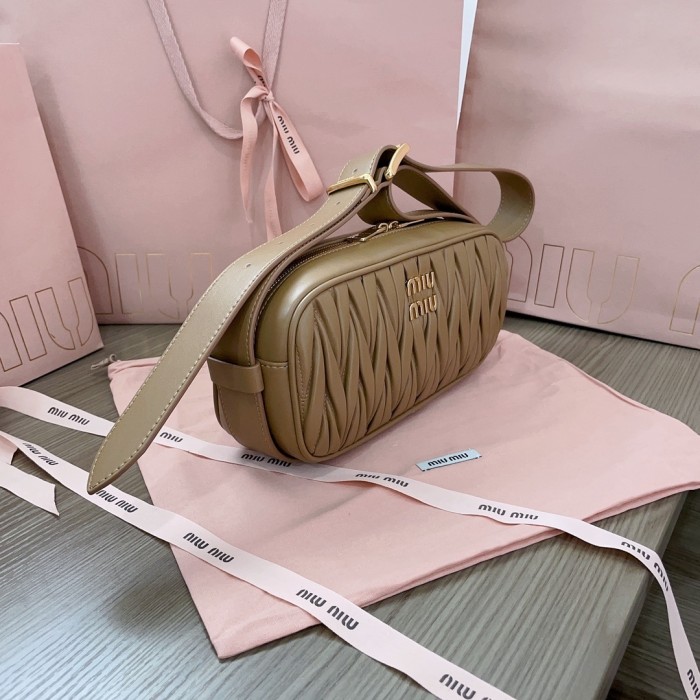Matelassé Nappa Leather Shoulder Bag“21*16.5*5.5CM”-089=