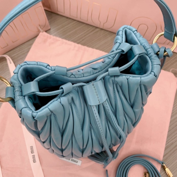 Matelassé Nappa Leather Bucket Bag“20*18*14CM”-039=