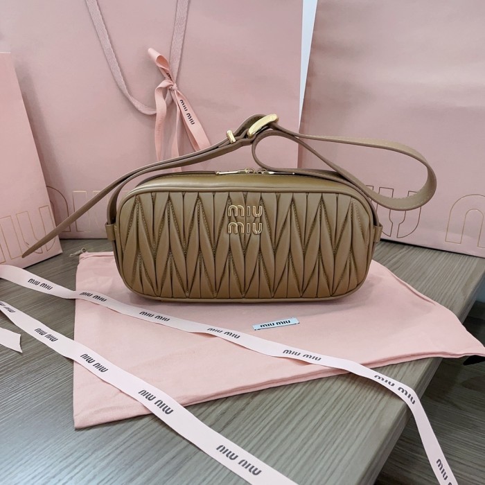 Matelassé Nappa Leather Shoulder Bag“21*16.5*5.5CM”-089=