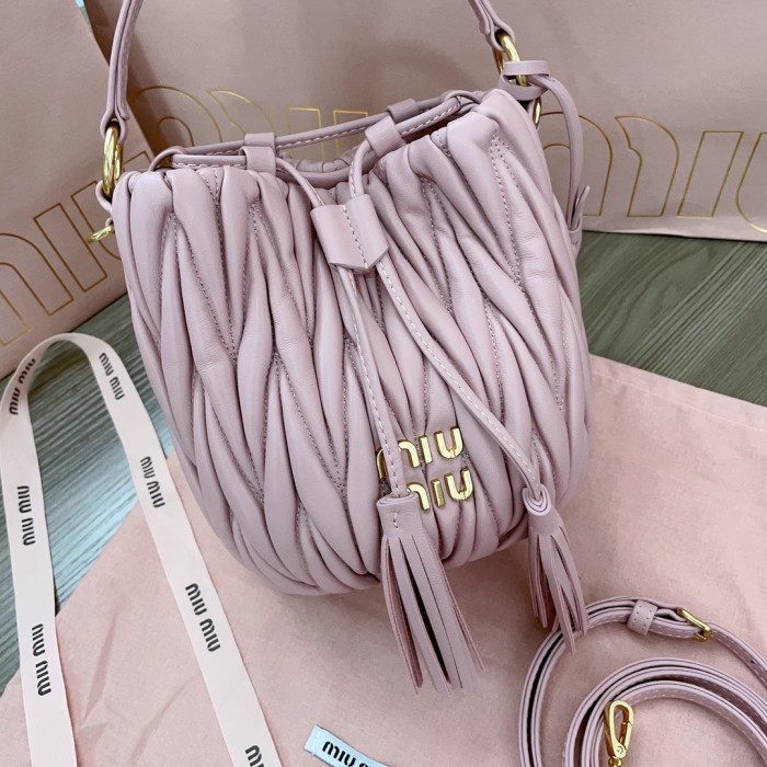 Matelassé Nappa Leather Bucket Bag“17*15*10CM”-058=