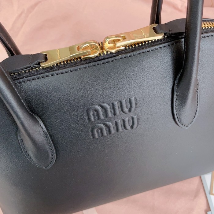 Logo-Embossed Shoulder Bag“33*21*13CM”-059=
