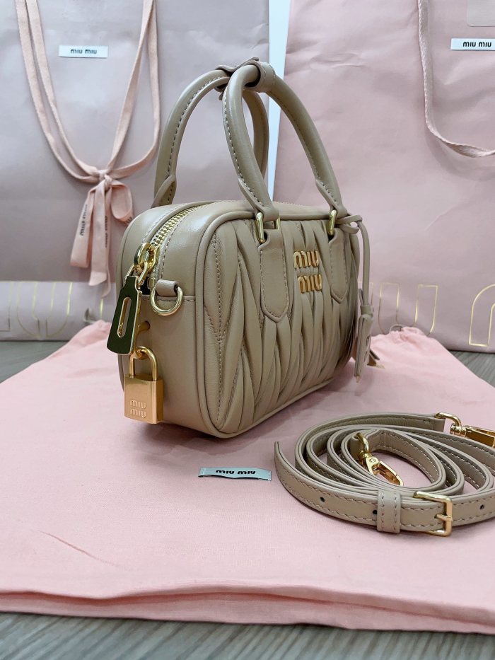 Arcadie Matelassé Nappa Leather Bag“19*13*6CM”-0801=