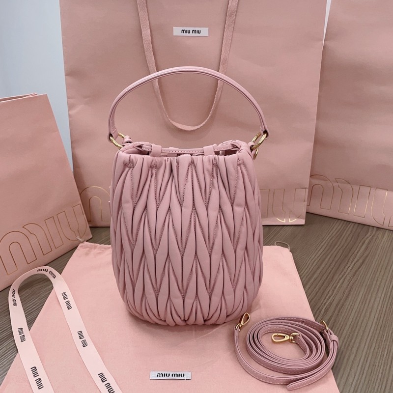 Matelassé Nappa Leather Bucket Bag“20*18*14CM”-039=