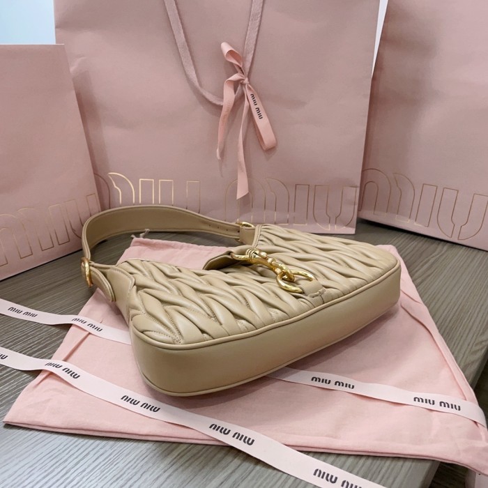 Matelassé Nappa Leather Handle Bag“20*16*11CM”-089=