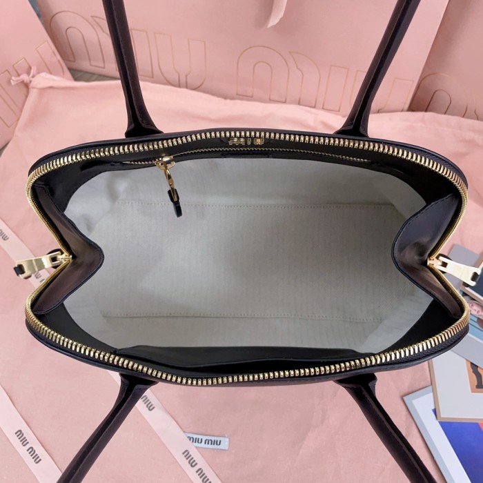 Logo-Embossed Shoulder Bag“33*21*13CM”-059=