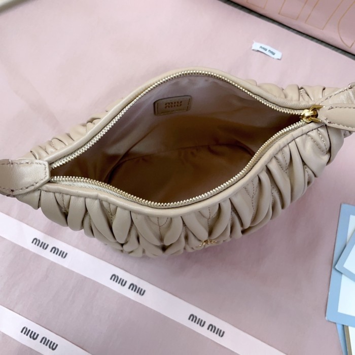 Matelassé nappa leather pouch“15*8.5*8CM”-057=