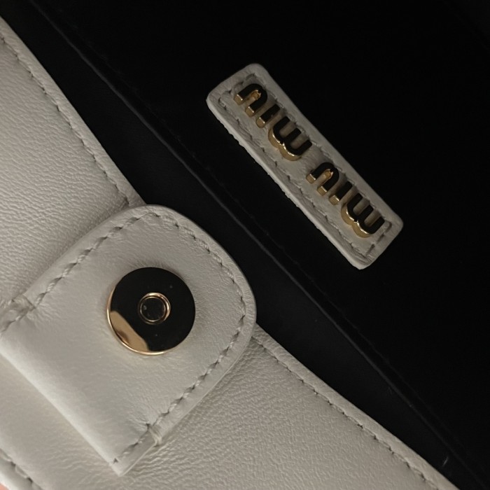 Matelassé Nappa Leather Handle Bag“20*16*11CM”-0501=