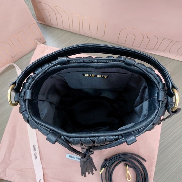 Matelassé Nappa Leather Bucket Bag“20*18*14CM”-039=