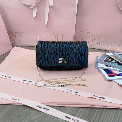 Matelassé Leather Shoulder Bag“18*9.5*4CM”-057=