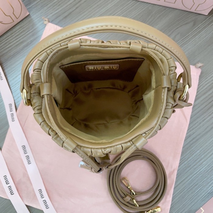 Matelassé Nappa Leather Bucket Bag“17*15*10CM”-058=