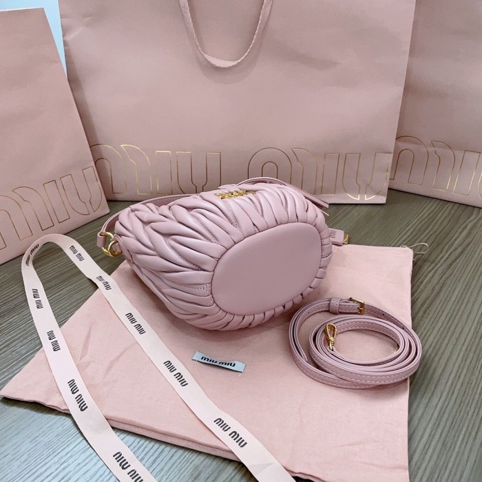 Matelassé Nappa Leather Bucket Bag“17*15*10CM”-058=