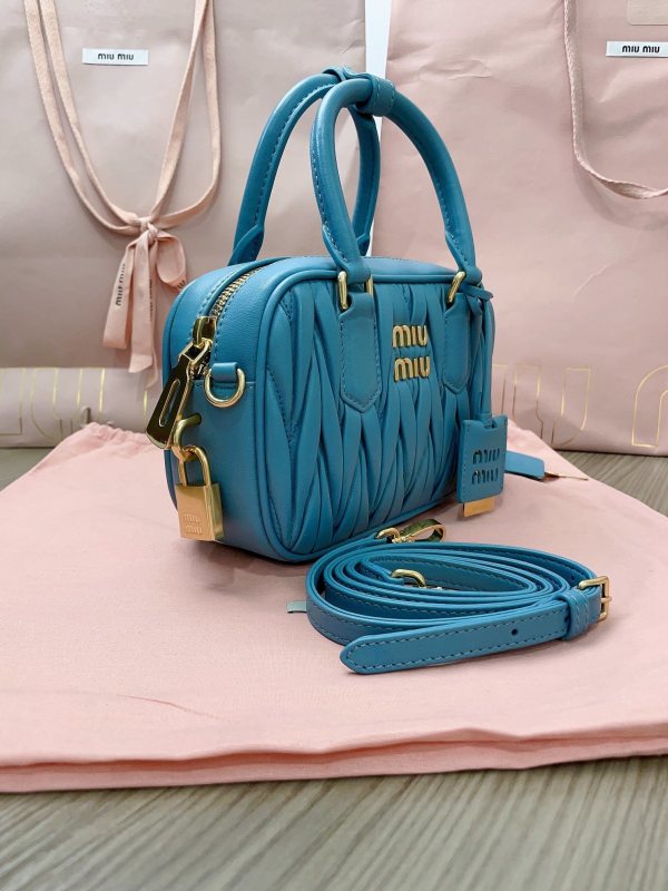 Arcadie Matelassé Nappa Leather Bag“19*13*6CM”-0801=