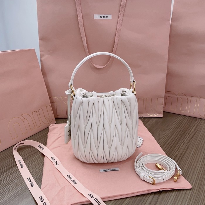 Matelassé Nappa Leather Bucket Bag“17*15*10CM”-058=