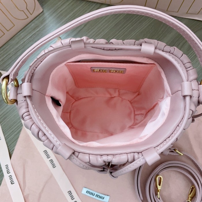 Matelassé Nappa Leather Bucket Bag“17*15*10CM”-058=
