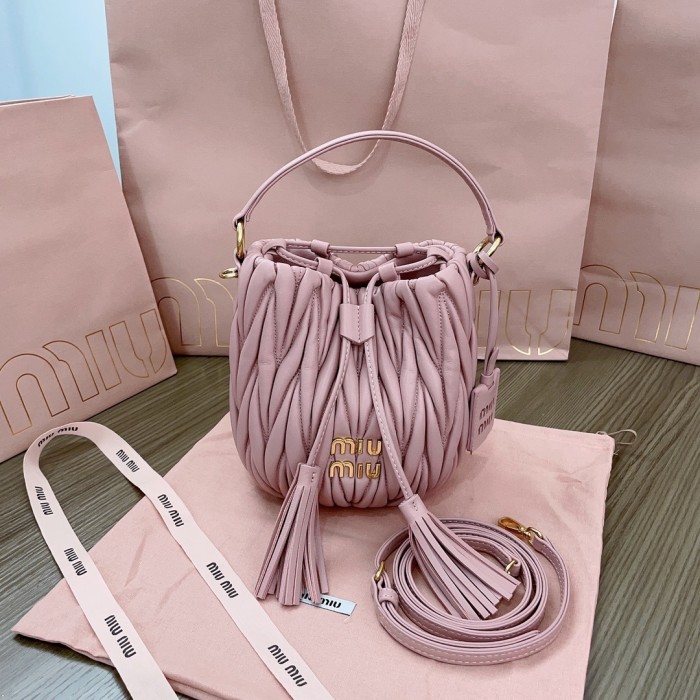 Matelassé Nappa Leather Bucket Bag“17*15*10CM”-058=