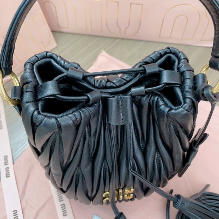 Matelassé Nappa Leather Bucket Bag“17*15*10CM”-058=