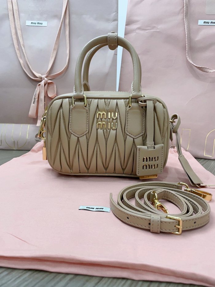 Arcadie Matelassé Nappa Leather Bag“19*13*6CM”-0801=