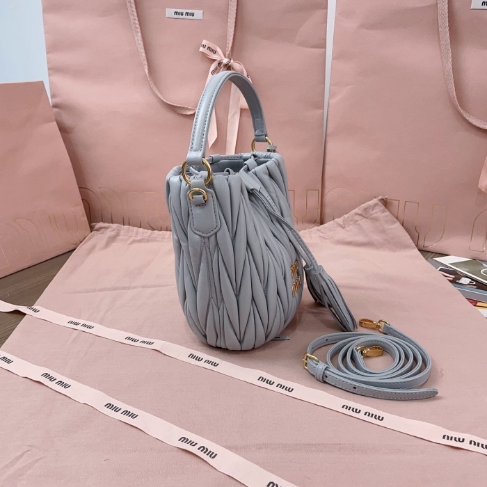 Matelassé Nappa Leather Bucket Bag“17*15*10CM”-058=