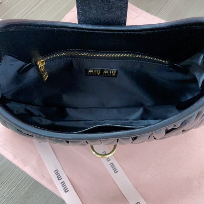 Matelassé Nappa Leather Handle Bag“20*16*11CM”-089=