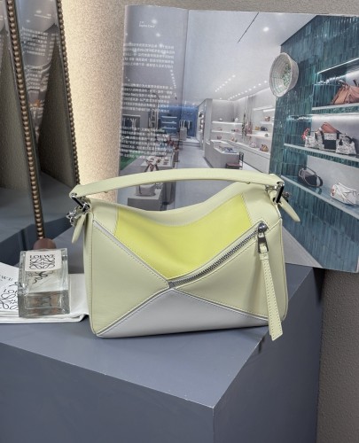 Small Puzzle bag in nappa calfskin“24*16.5*10.5CM”-057=