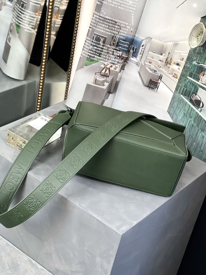Small Puzzle bag in smooth calfskin“24*16.5*10.5CM”-007=