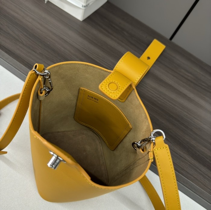 Pebble Bucket Bag In Soft Grained Calfskin“19.5*16*16CM”-037=