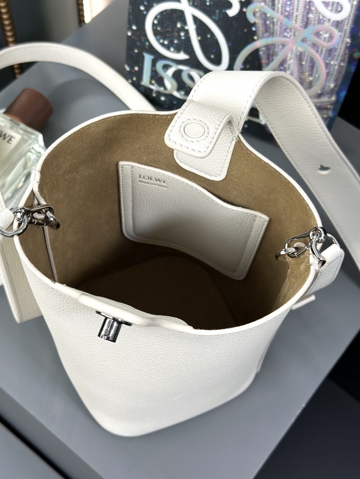 Mini Pebble Bucket bag in smooth calfskin“19.5*16*16CM”-037=