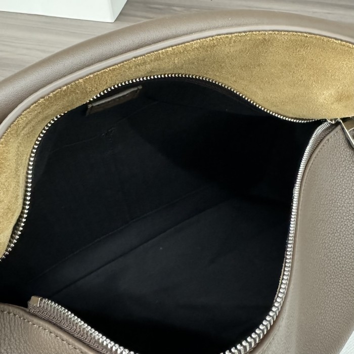 Puzzle Edge Bag In Soft Grained Calfskin“33*21.5*14.7CM”-008=
