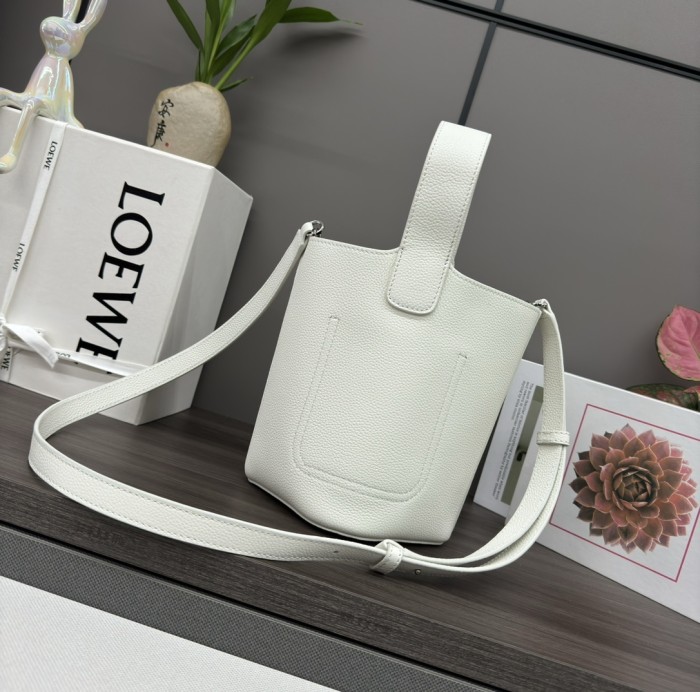 Pebble Bucket Bag In Soft Grained Calfskin“19.5*16*16CM”-037=