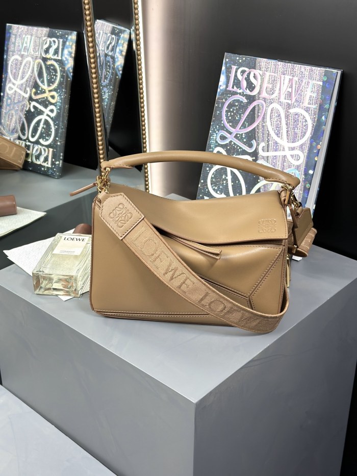 Small Puzzle bag in smooth calfskin“24*16.5*10.5CM”-037=