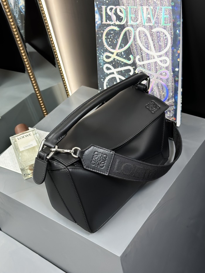 Small Puzzle bag in smooth calfskin“24*16.5*10.5CM”-037=