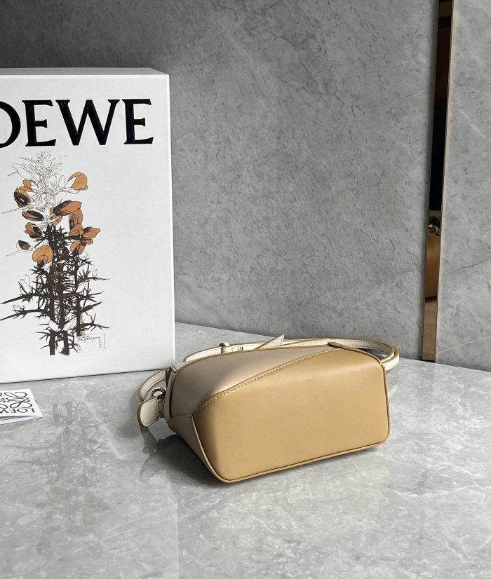 Puzzle Edge Bag In Soft Grained Calfskin “18*12*8CM”-037=