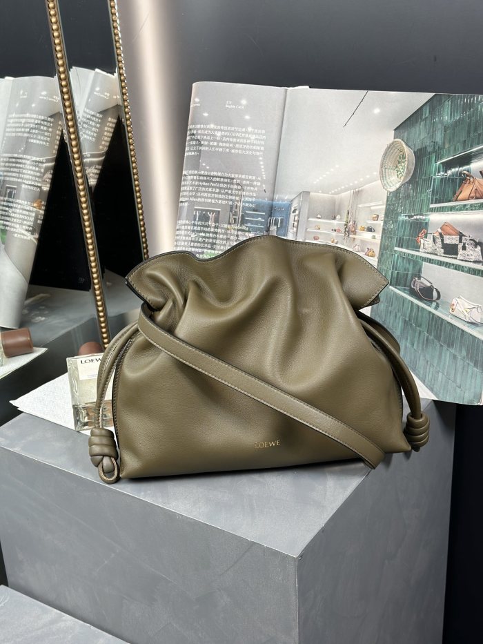 Medium Flamenco clutch in nappa calfskin“30*24.5*10.5CM”-086=