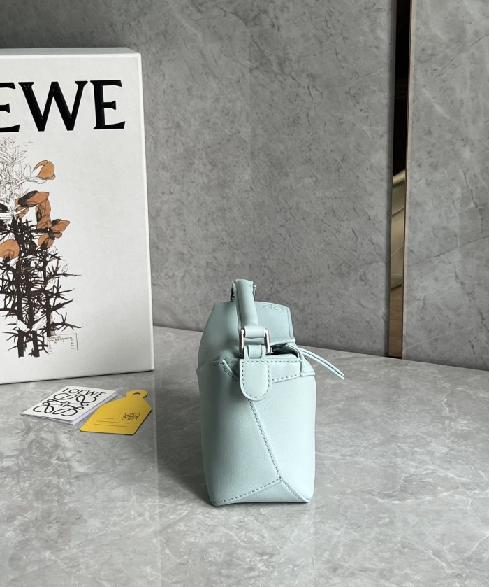 Puzzle Edge Bag In Soft Grained Calfskin “18*12*8CM”-037=
