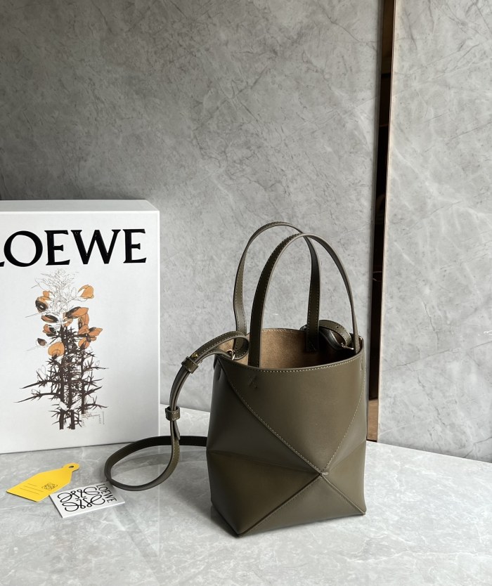 Puzzle Fold Tote In Shiny Calfskin“20*16.5*9.5CM”-057=