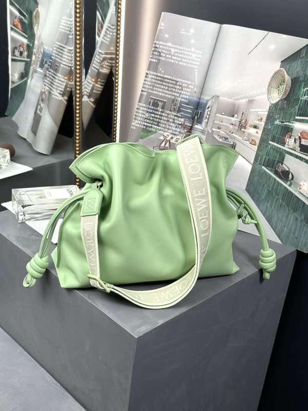 Medium Flamenco clutch in nappa calfskin“30*24.5*10.5CM”-067=