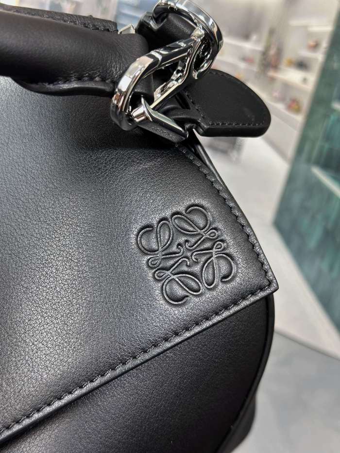 Medium Puzzle Edge bag in classic calfskin“29*19.5*14CM”-057=