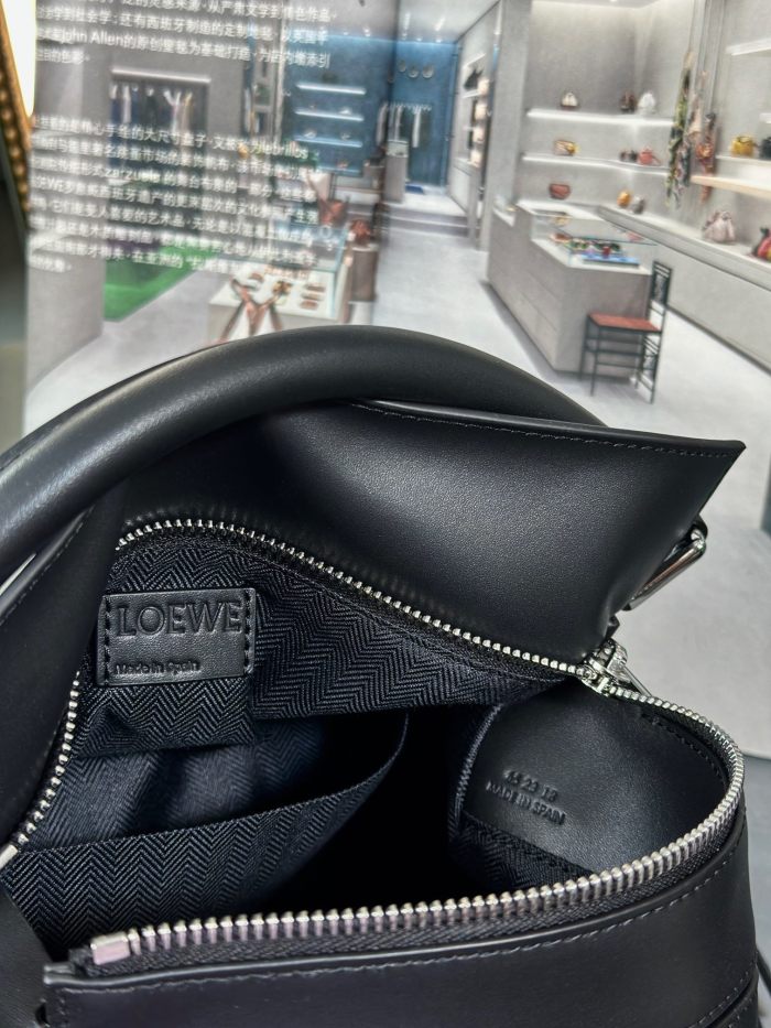 Small Puzzle bag in smooth calfskin“24*16.5*10.5CM”-037=