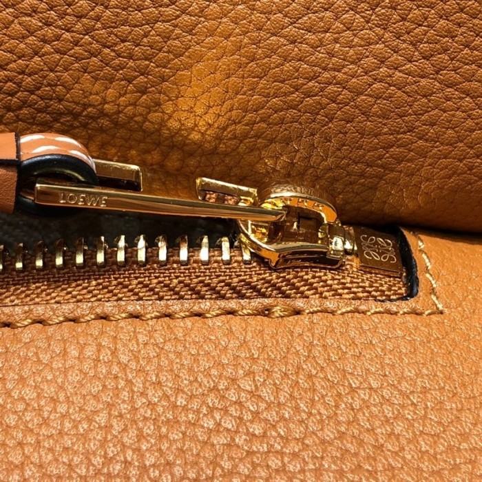 Medium Puzzle bag in soft grained calfskin“29*18*12CM”-027=