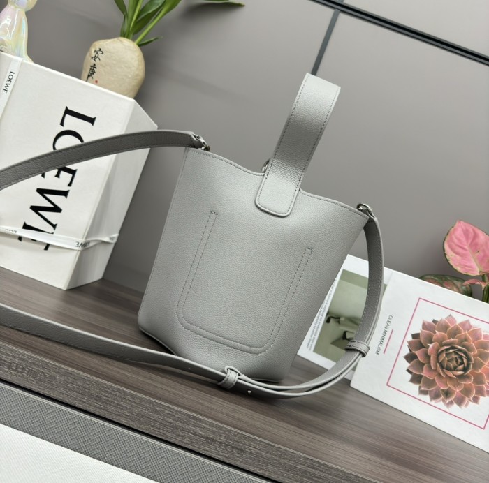 Pebble Bucket Bag In Soft Grained Calfskin“19.5*16*16CM”-037=