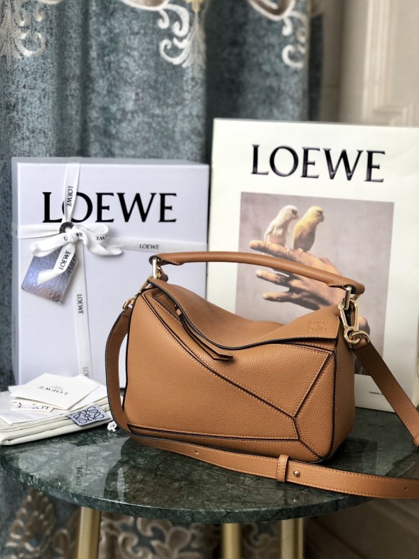 Small Puzzle bag in soft grained calfskin“24*14*11CM”-066=