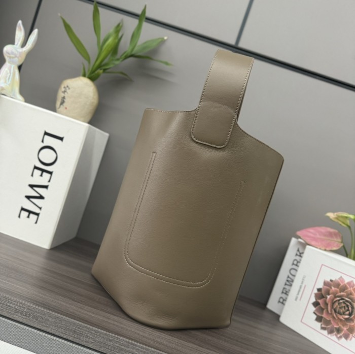 Pebble Bucket Bag In Soft Grained Calfskin“28*24.5*23.5CM”-087=