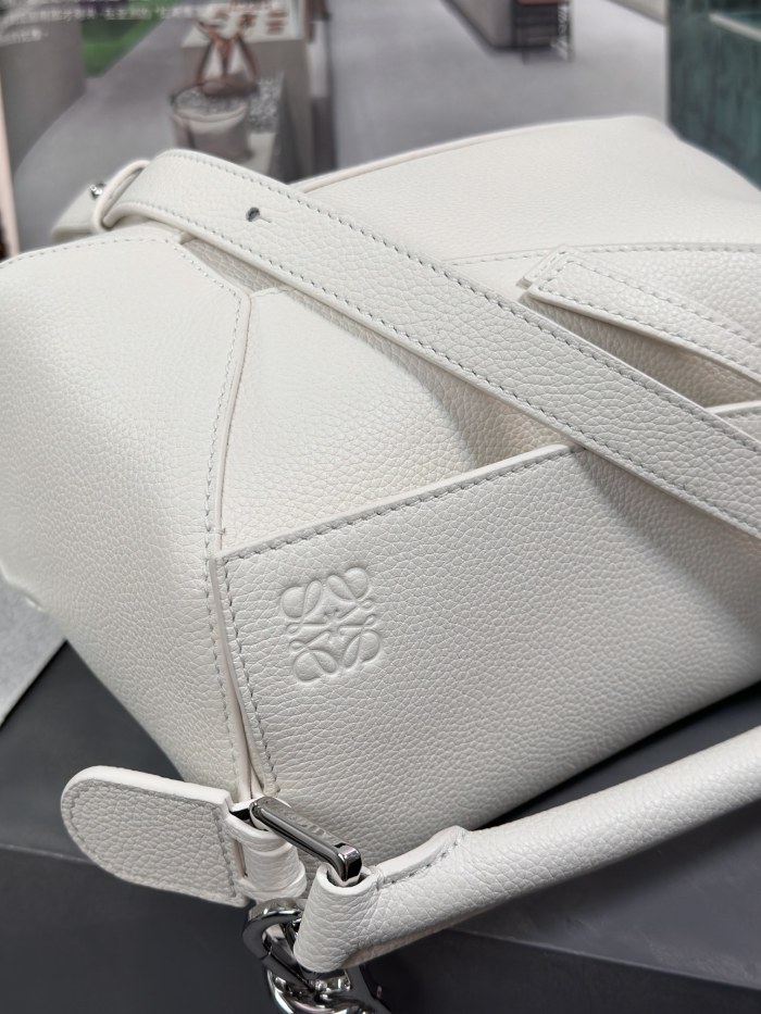 Small Puzzle Edge bag in soft grained calfskin“24*16*10.5CM”-086=