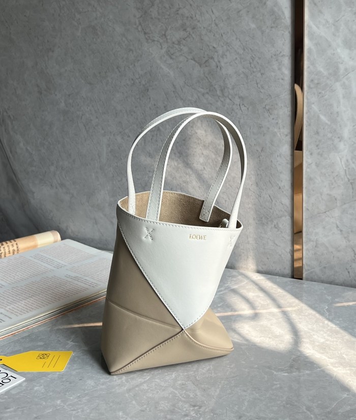 Puzzle Fold Tote In Shiny Calfskin“20*16.5*9.5CM”-057=